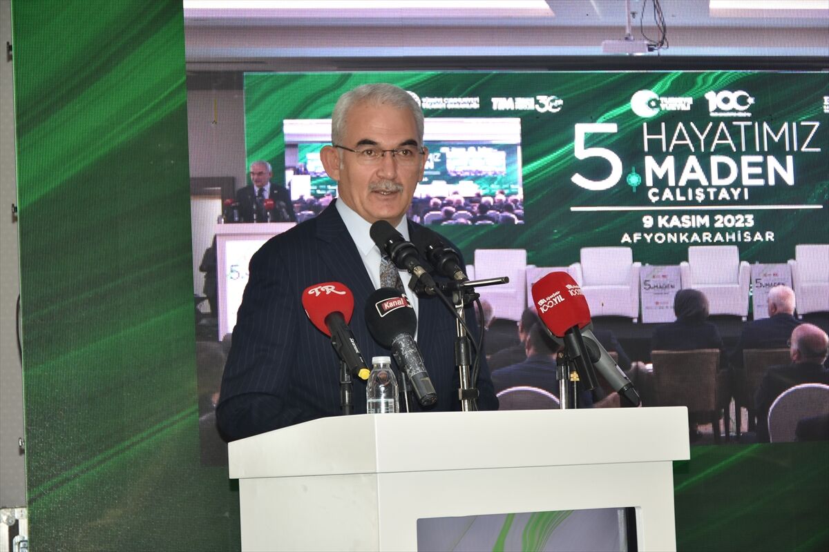 AA-20231109-32763364-32763360-AFYONKARAHISARDA_5_HAYATIMIZ_MADEN_CALISTAYI_BASLADI