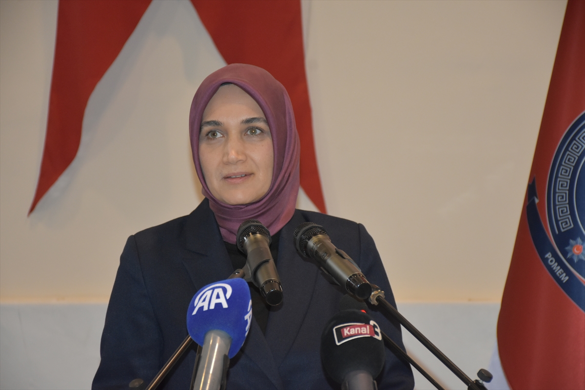 AA-20231209-33140712-33140709-AFYONKARAHISARDA_439_POLIS_ADAYI_MEZUN_OLDU