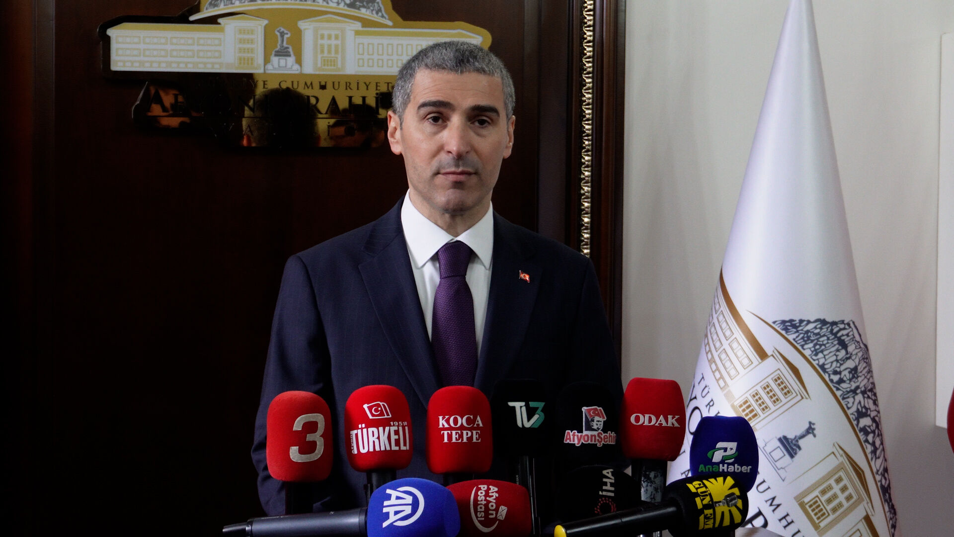 Vali̇ Naci Aktaş