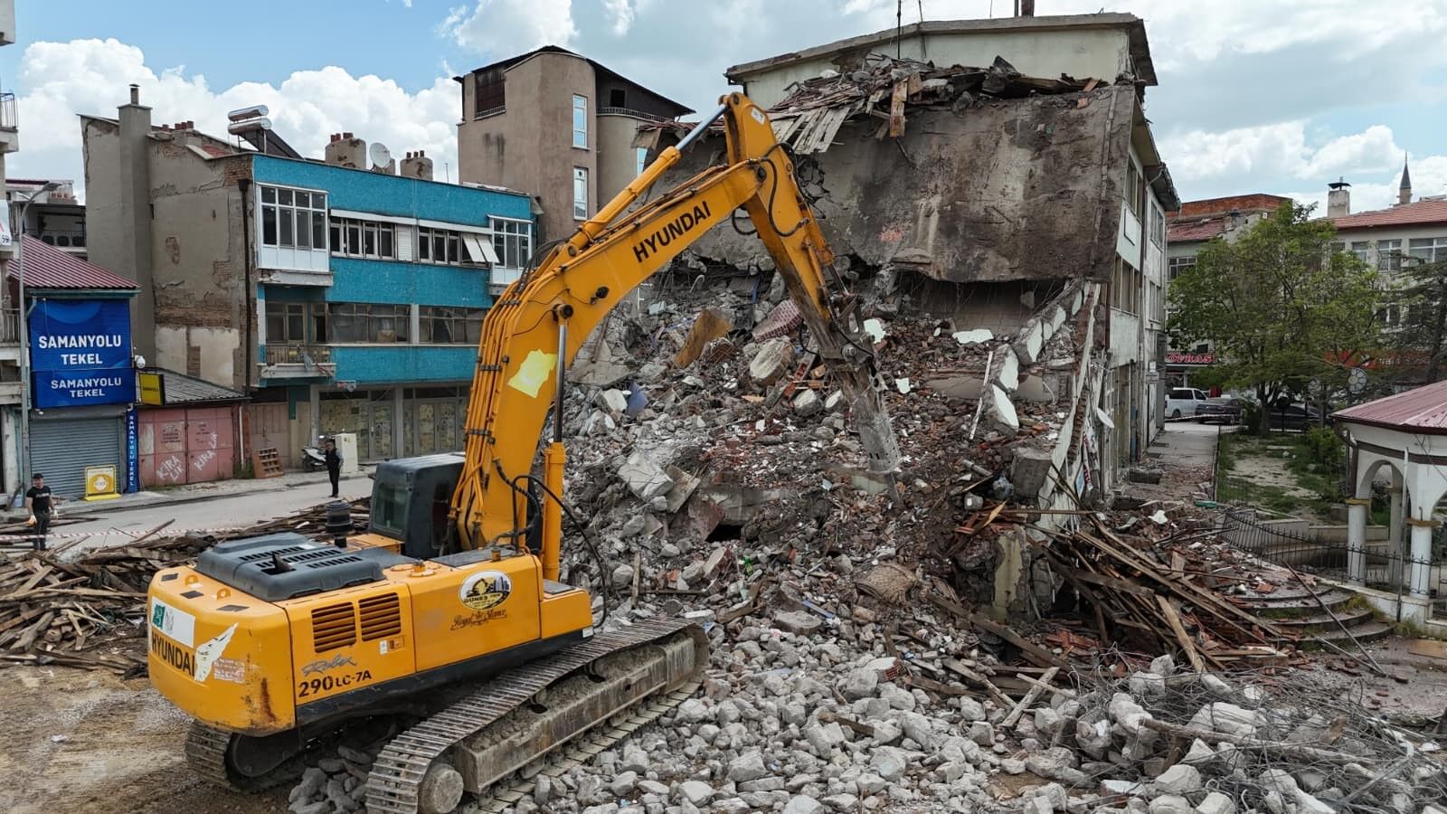 A W703796 01
