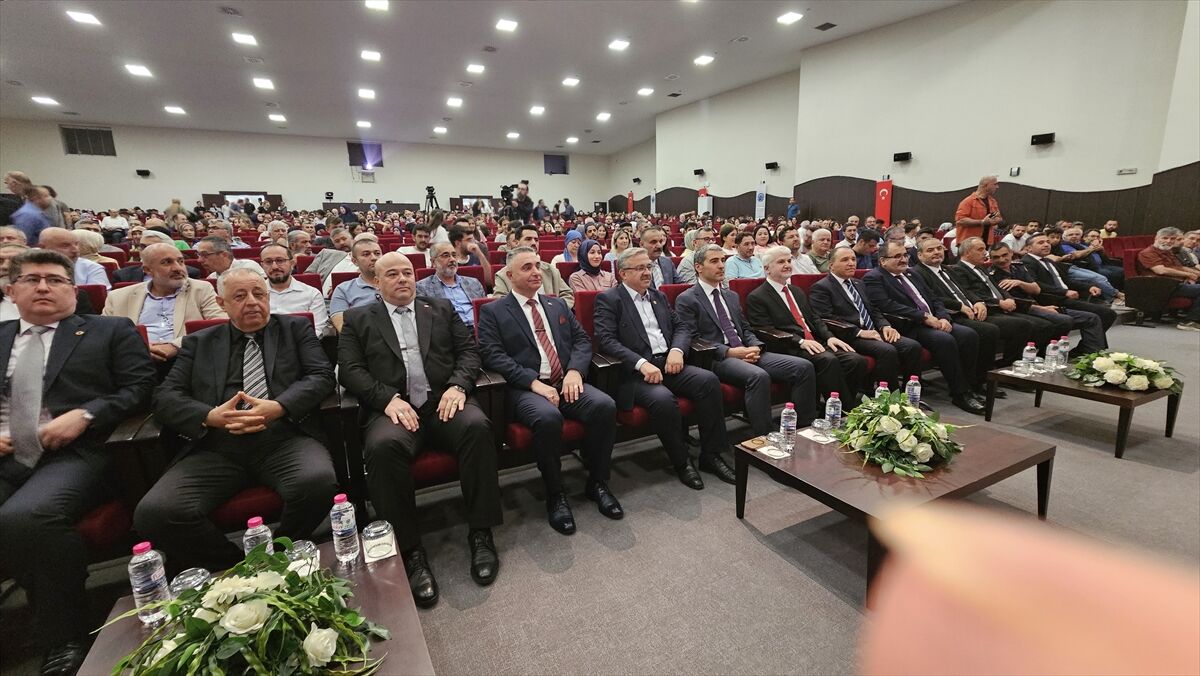 AKÜ'de Savunma Sanayii Konferansı: "KAAN Motoru Yüksek İrtifada F-16'yı İkiye Katlıyor"
