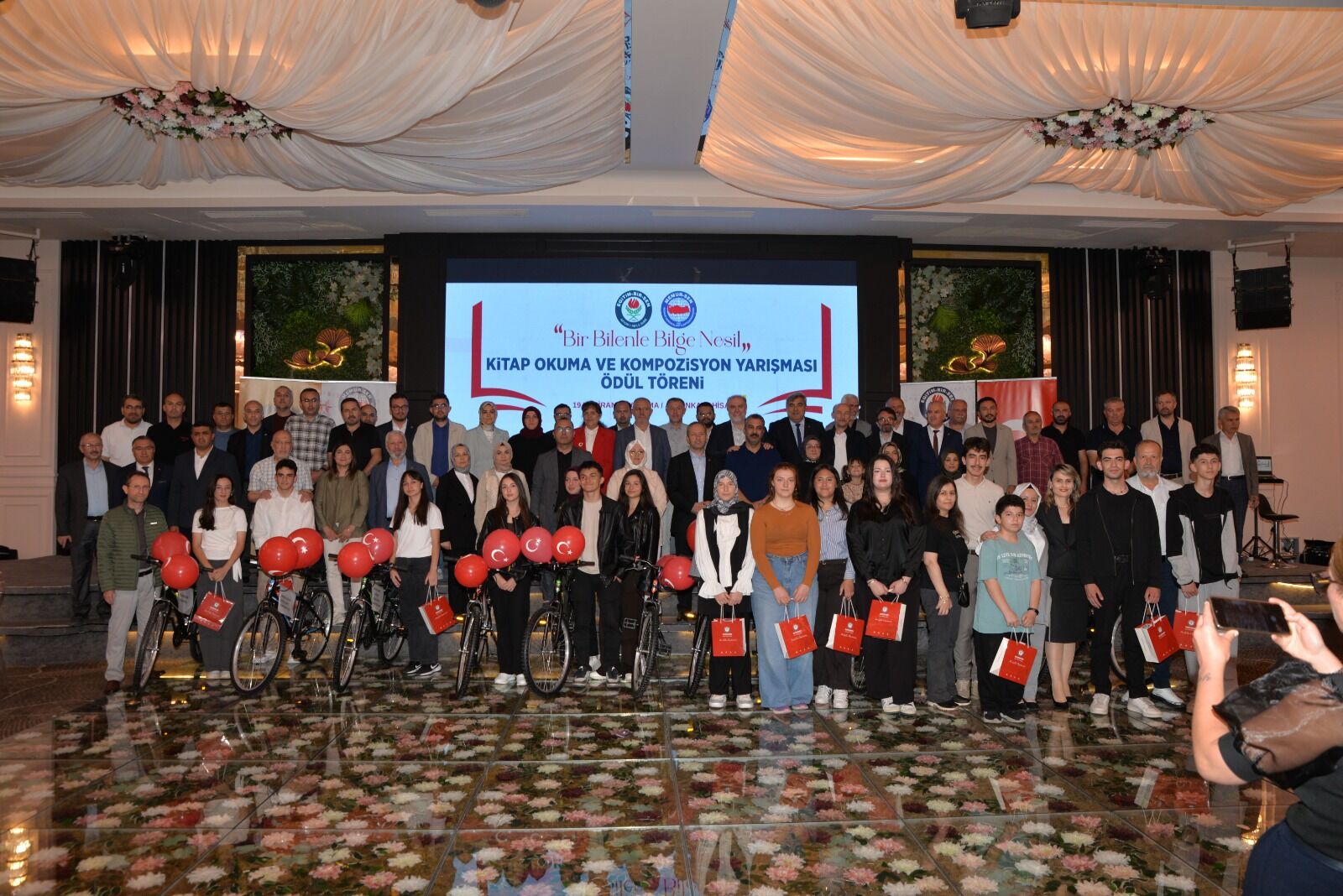 Afyon'da 9. Kitap Okuma Yarışması'nın ödül töreni yapıldı: “Kütüphanelere 60 binin üzerinde kitap kazandırıldı”