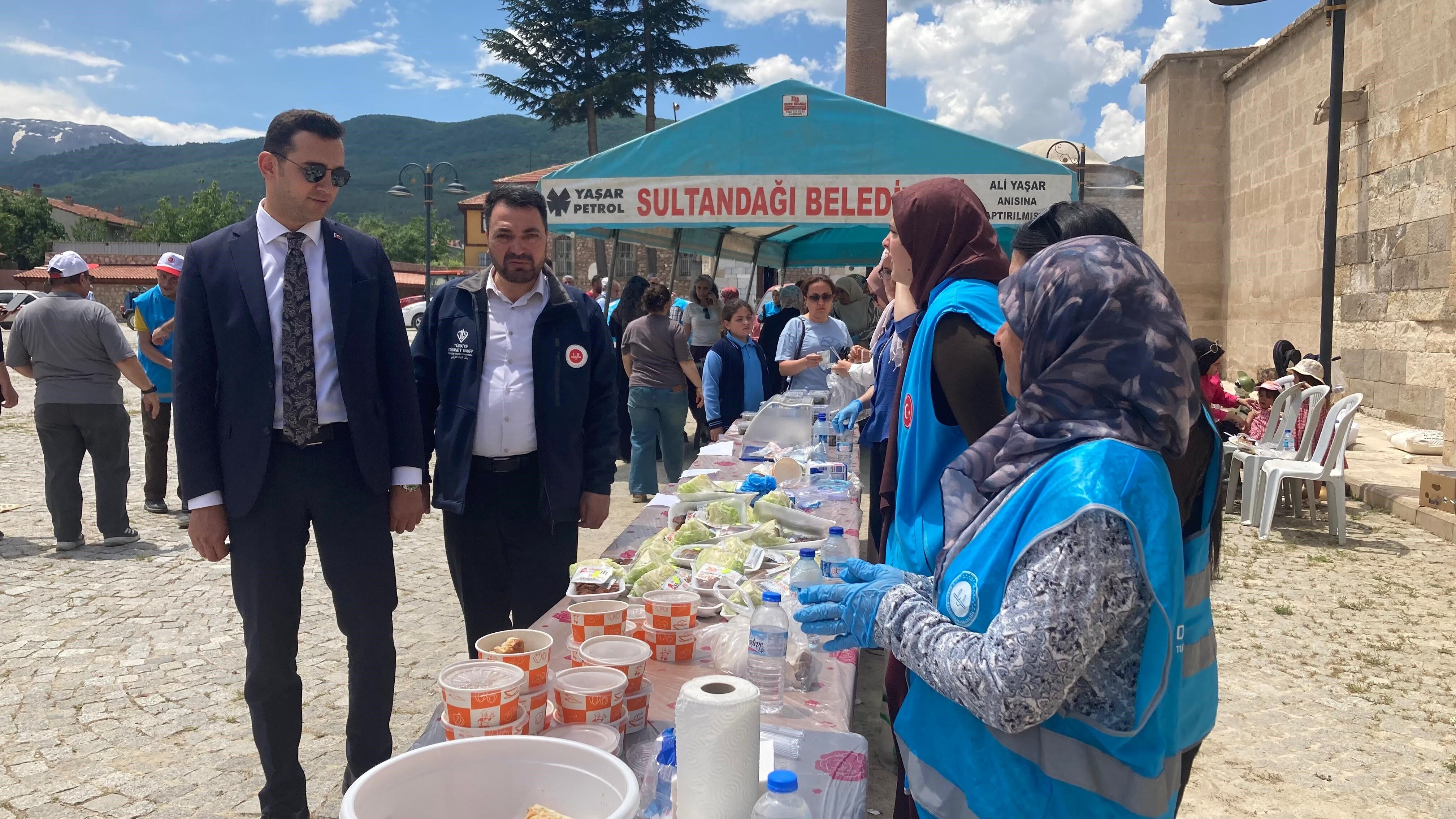 Sultandağı'nda öğrenciler için hayır çarşısı: Elde edilen gelir Kur'an kursu ihtiyaçlarına gidecek