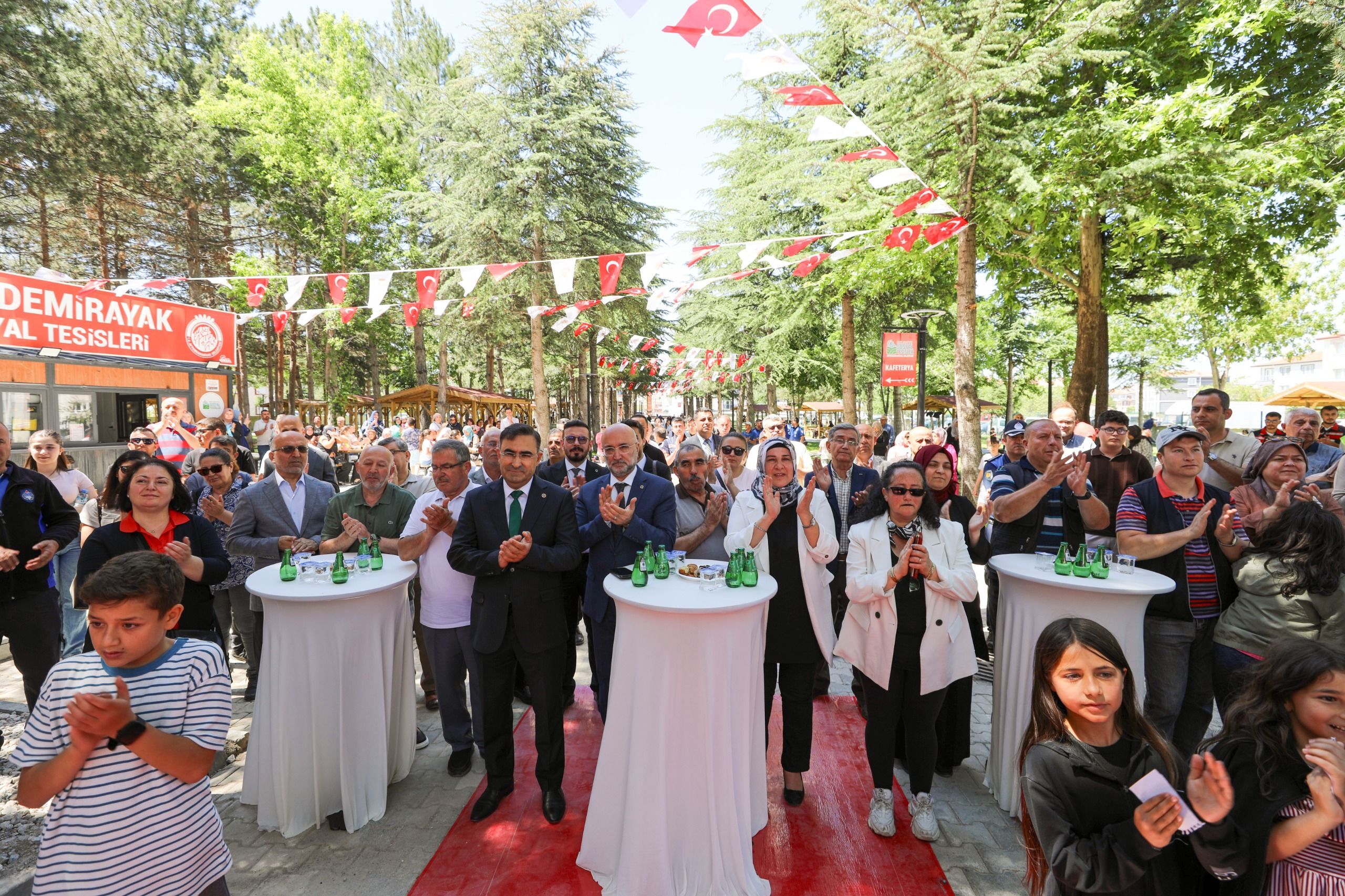 Nuri Demirayak Parki Kafeteryasi Acilisi 002 22062026182212 4 1024 768