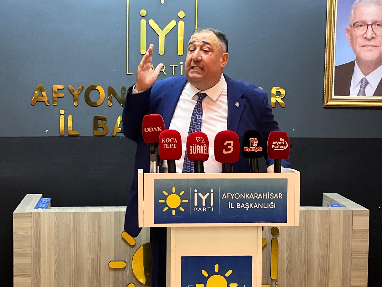 İYİ Partili Mısırlıoğlu'ndan Tepki: “Afyon Belediyesi Sanki Derebeylikle Yönetiliyor, Aklınızı Başınıza Alın!"