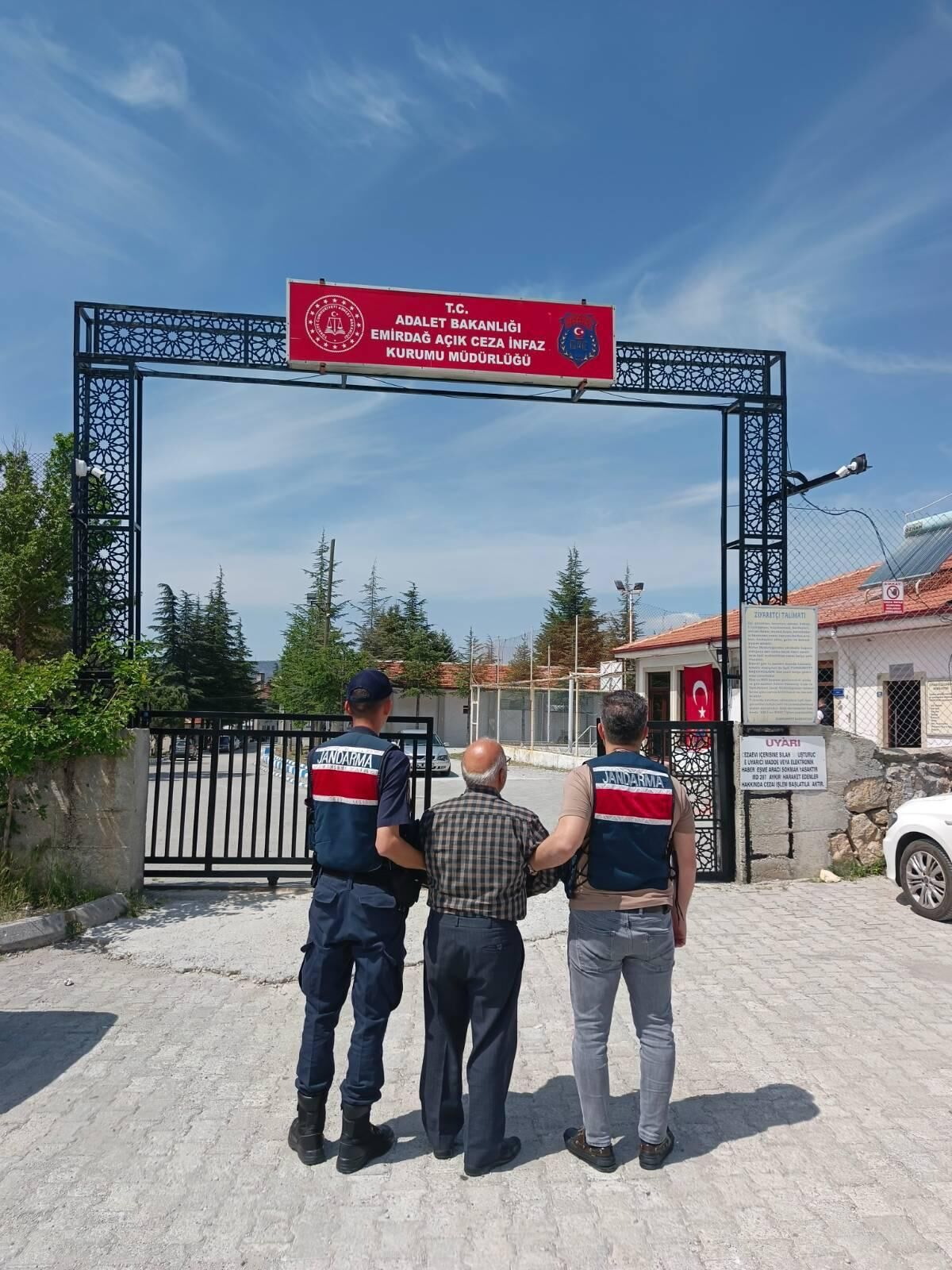 Afyon'da Suç Operasyonu: Terörden Dolandırıcılığa, Narkotikten Hırsızlığa