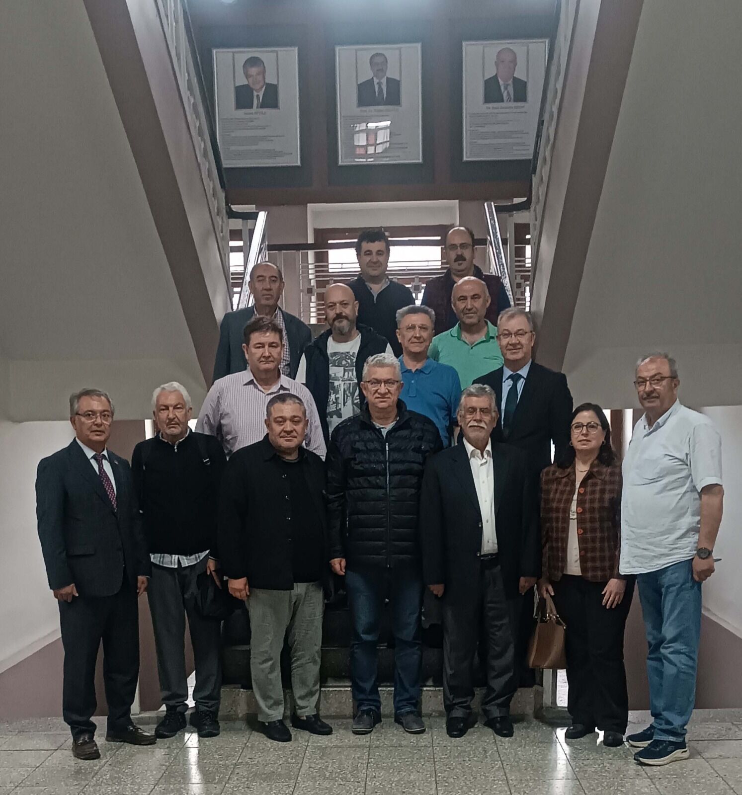 Afyon Lisesi Mezunları Derneği ilk olağan genel kurulunu gerçekleştirdi: Okula katkı sağlanması hedefleniyor