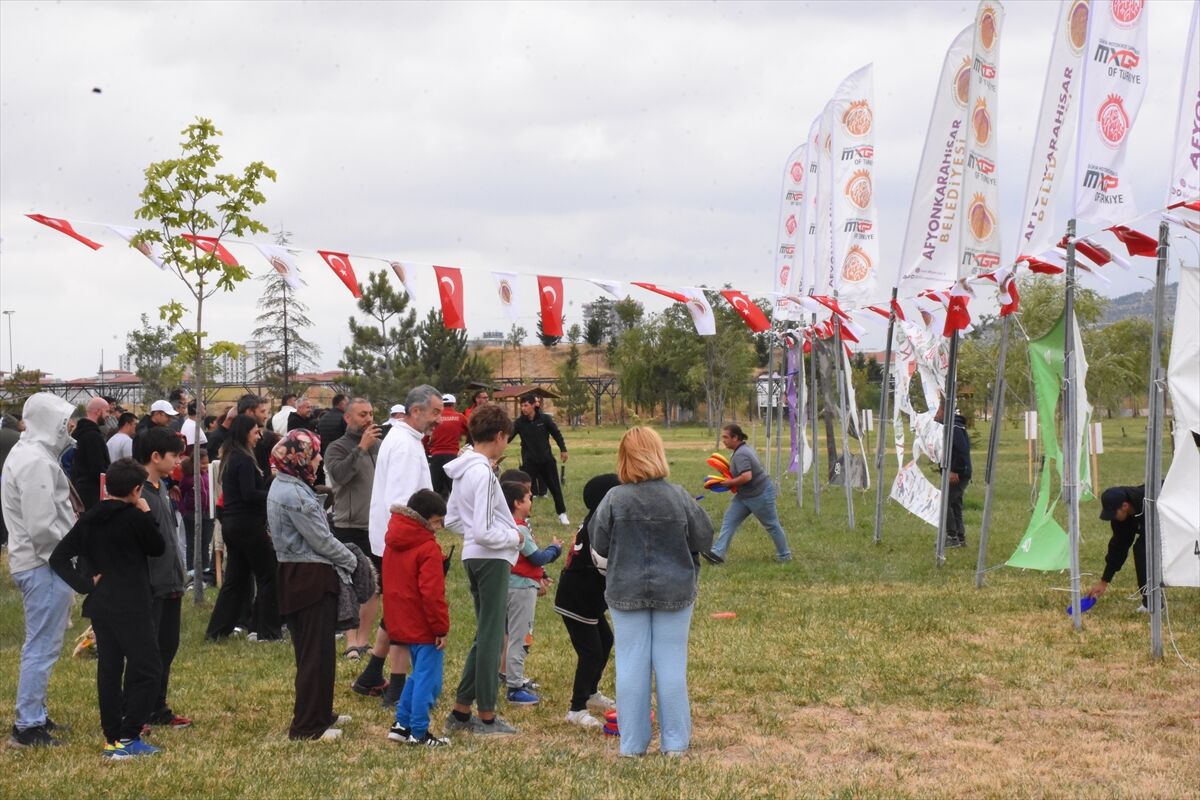Afyon'da Aileler Karavan Kampında Buluştu: Dijital Bağımlılığa Karşı Doğa Molası