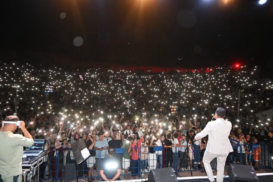 Afyon’da geleneksel Vişne ve Eber Sarısı Festivali başladı: Eğlenceli yarışmalardan eğitici programlara…