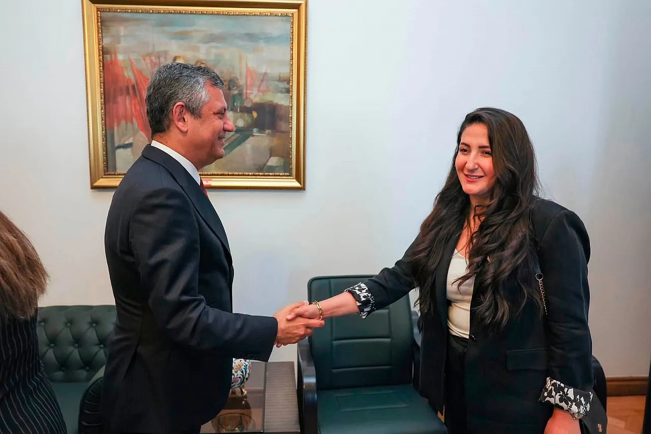 CHP Afyon Merkez İlçe’de yeni dönem: Betül Kayabaşı göreve getirildi