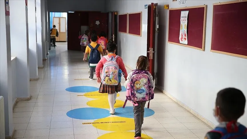 MEB'den okul öncesi ve ilköğretim yönetmeliğinde köklü değişiklik: Okullarda arama yetkisi, devamsızlık düzenlemesi…