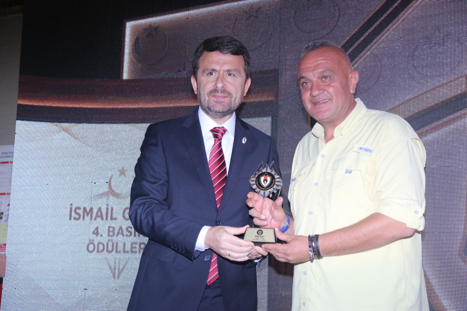 İsmail Güneş Basın Ödülleri sahiplerini buldu: Afyonlu gazeteci Kurşun "en iyi haber" dalında ödüle layık görüldü