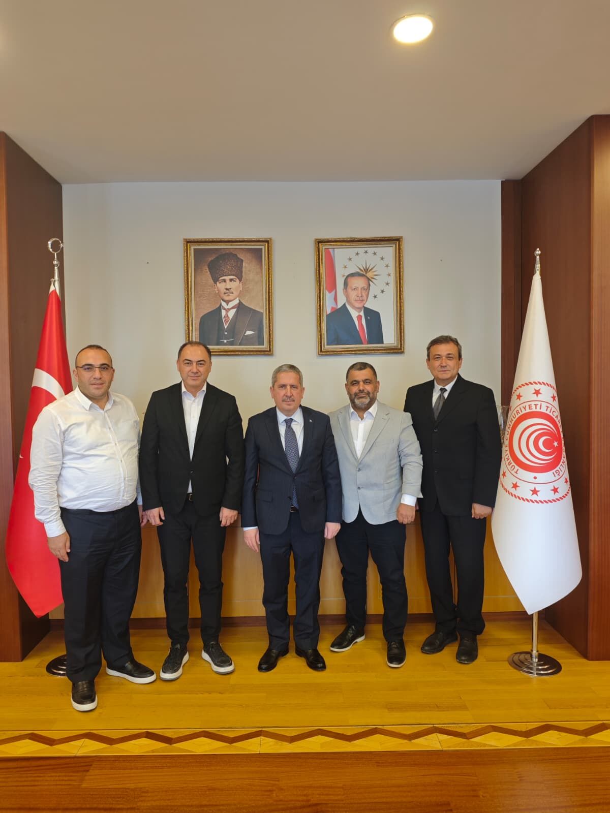 TİBFED'den Ticaret Bakanlığı'na ziyaret: 170 bin GSM esnafının sesi Ankara'da duyuldu