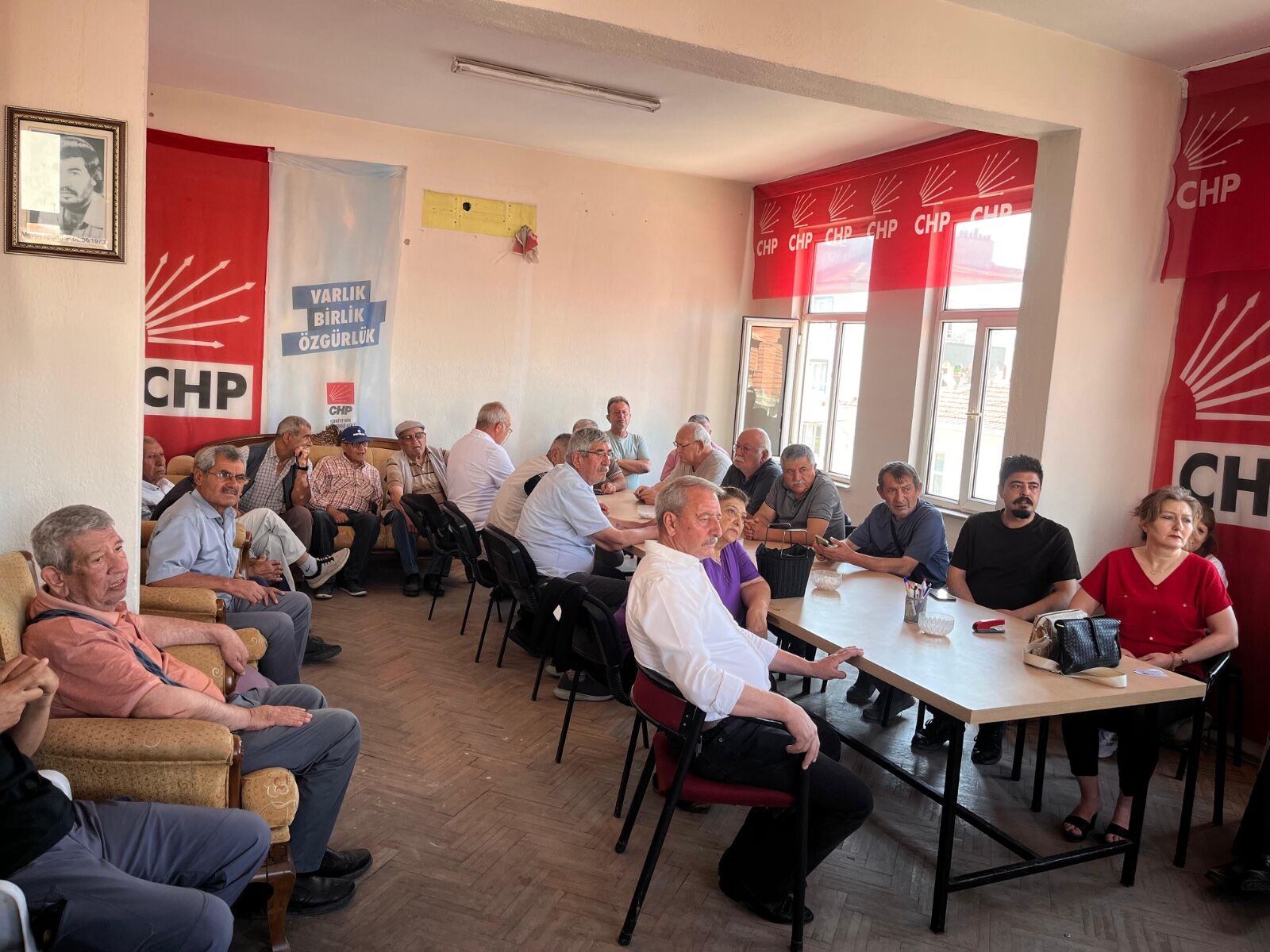 Afyon Bolvadin ve Çay’da CHP’den Toplu İstifa