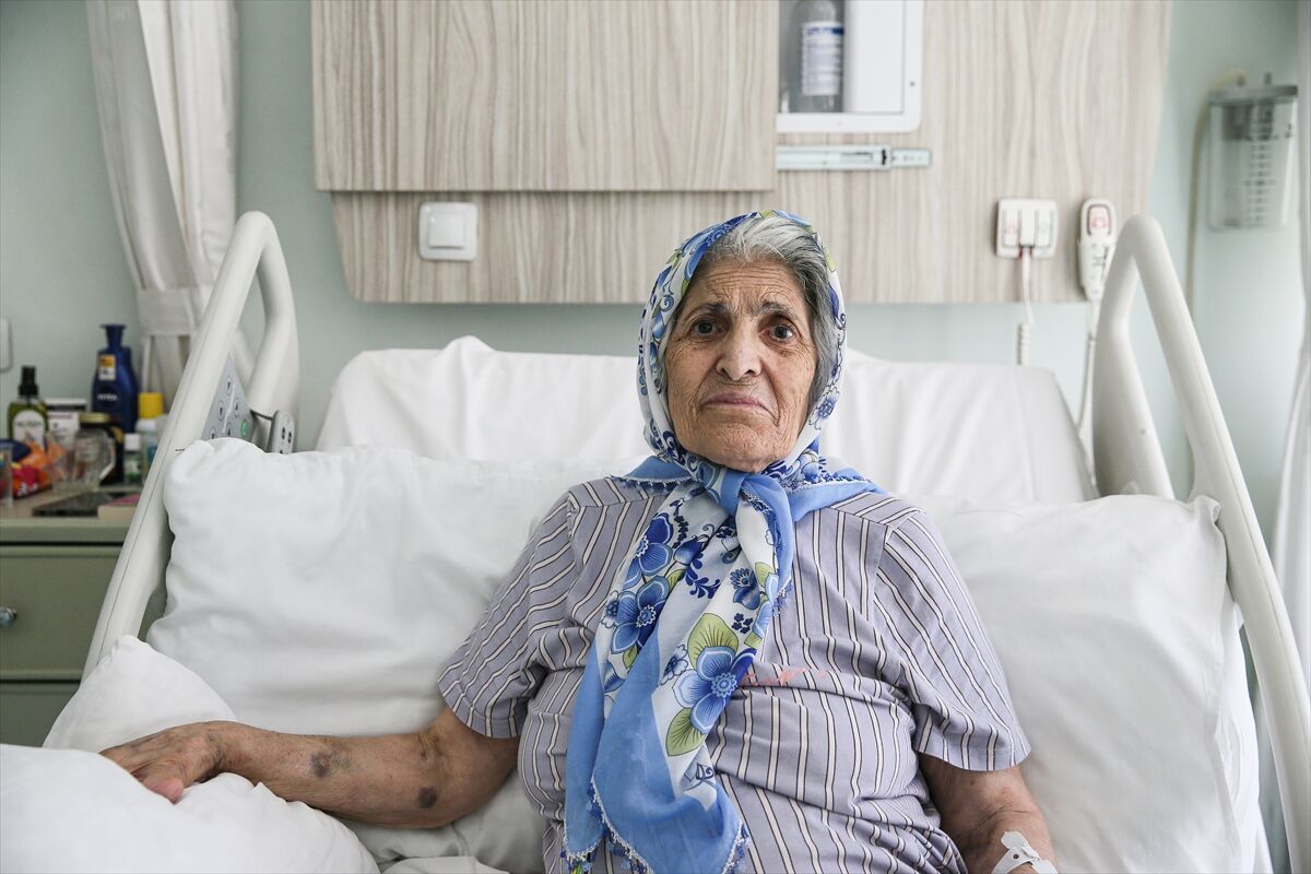 Dünyada 4 kişiye yapılan operasyonu Afyonlu doktor Türkiye'de ilk kez uyguladı