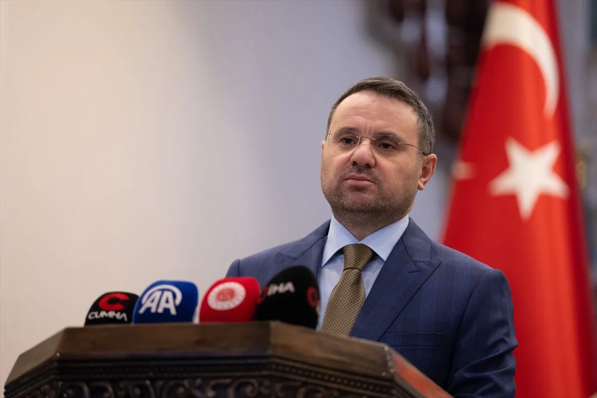 Bakan Gürlek duyurdu: Katılımevim soruşturmasında 25 şüpheli hakkında adli işlem, 10 kişi aranıyor