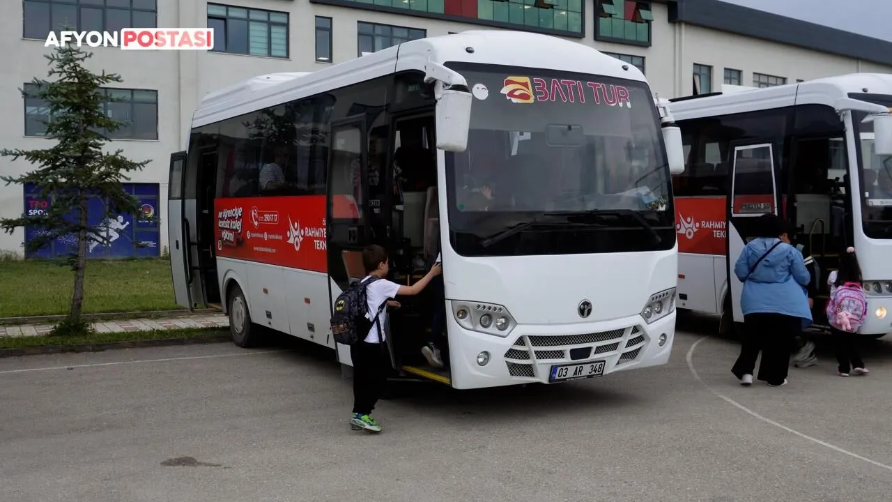Afyon’da okul servislerine zam geldi: Veliler bu yıl ne kadar ödeyecek? İşte 2026-2027 yılı tarifesi