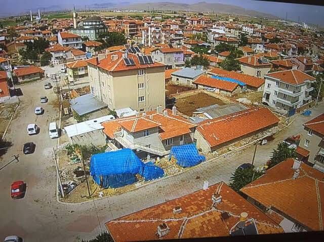Afyon’da 4 bin kişinin yaşadığı mahalleden çağrı: “Mahalle olduk, düzgün yollar, imar ve doğalgaz istiyoruz”