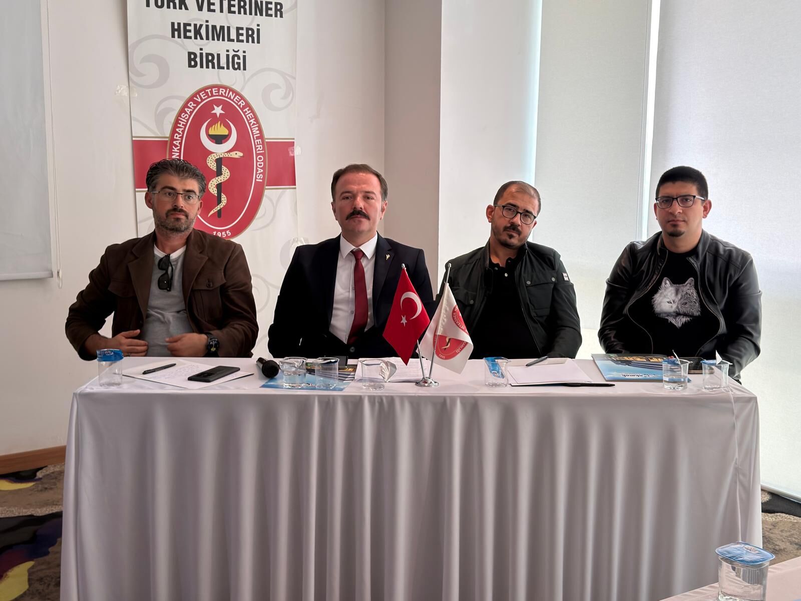 Afyon’da veteriner hekimler seçime gidiyor: 2 aday yarışıyor, işte adayların ilk mesajları…