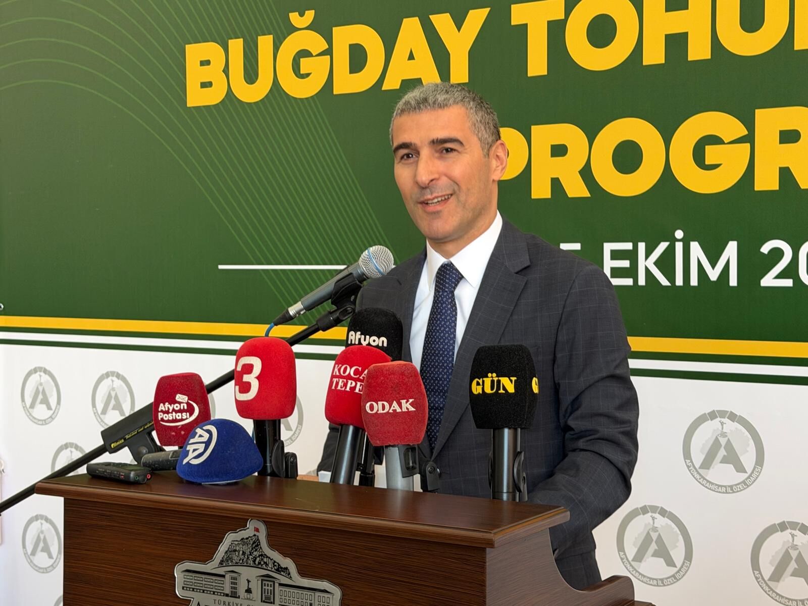 Vali Aktaş: "Afyon'da yıl boyunca 2 bin 500 çiftçiye 350 ton buğday tohumu dağıtımını tamamlayacağız”