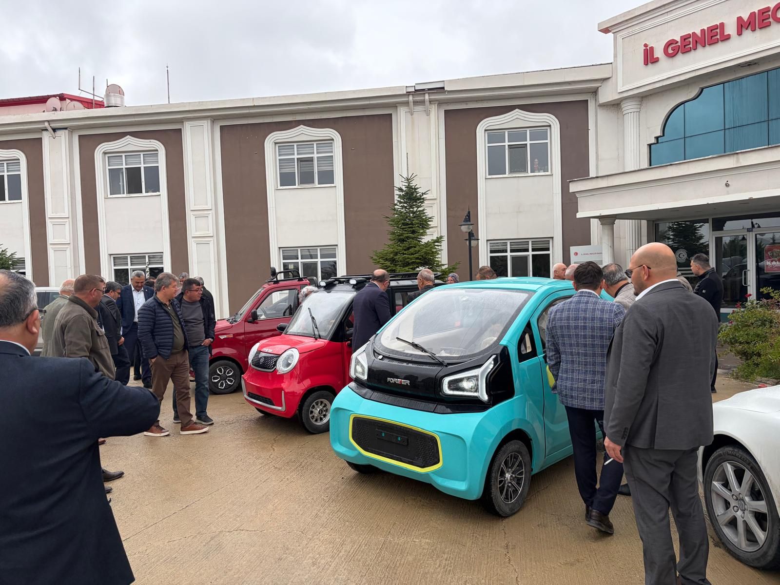 Afyon’da Üretilen Elektrikli Araçlara İGM Üyelerinden Tam Not