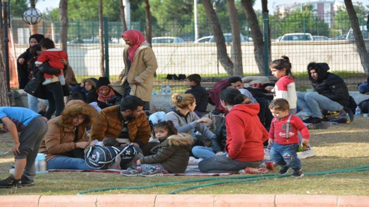 Didim'de 125 düzensiz göçmen yakalandı