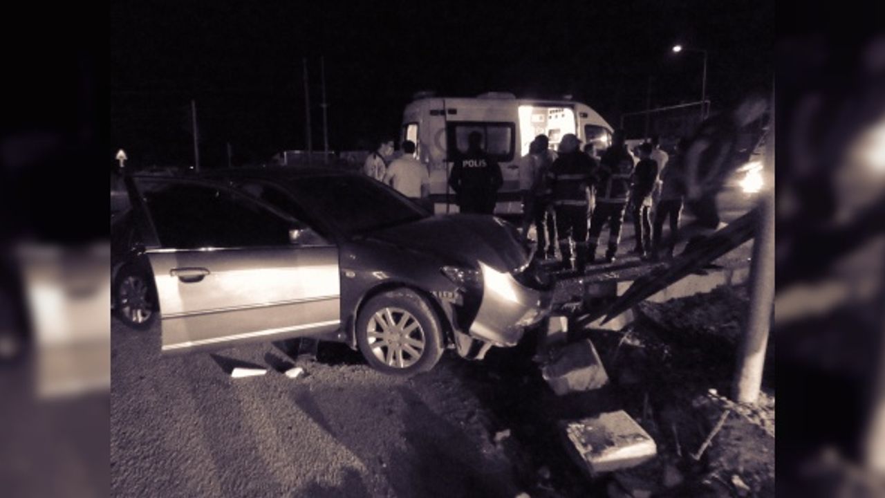Afyon'da iki otomobil çapıştı: 2 yaralı var