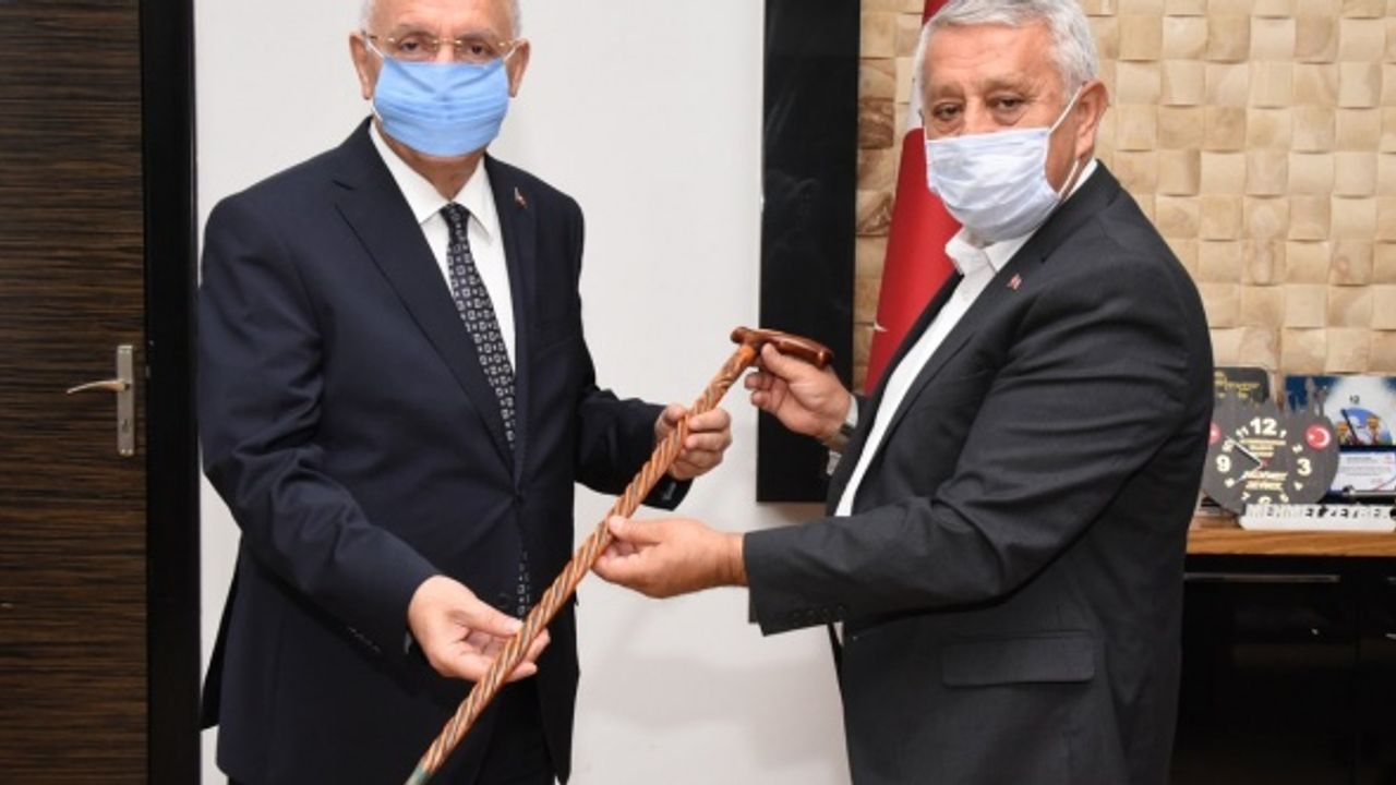 Fethi Yaşar'dan Başkan Zeybek'e ziyaret