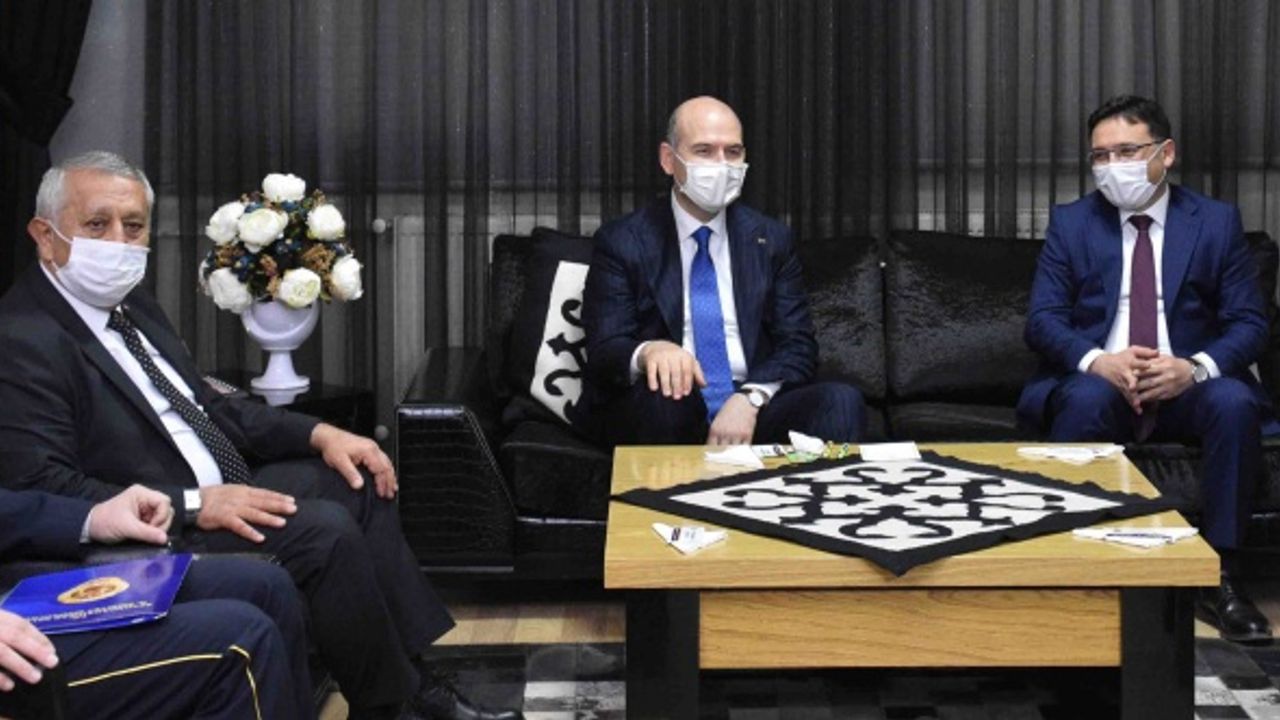 Başkan Zeybek'ten Bakan Soylu'ya kaymaklı ekmek kadayıfı