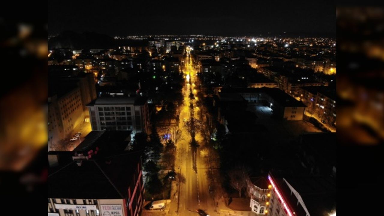 Kısıtlama başladı Afyon'da sokaklar sessizliğe büründü