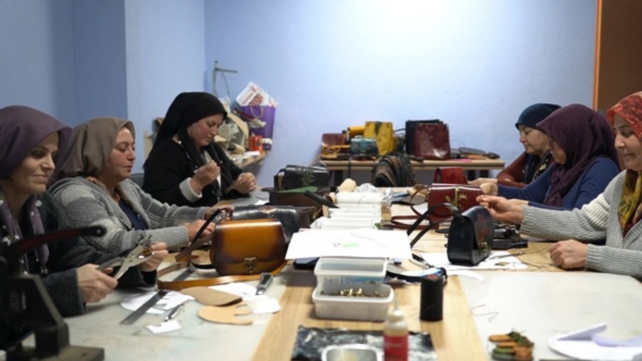 Afyon Kadın Kültür Evleri ekonomiye can katmaya devam ediyor