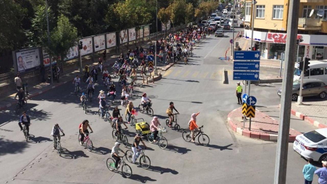 Afyon’da Süslü Kadınları Bisiklet turu düzenlenecek