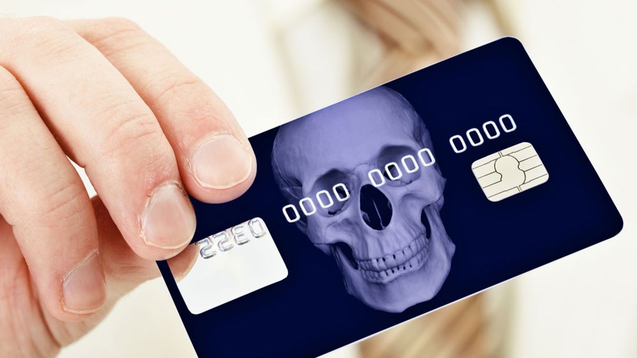 Sahte kredi kartı kullanmaktan aranan kişi yakalandı