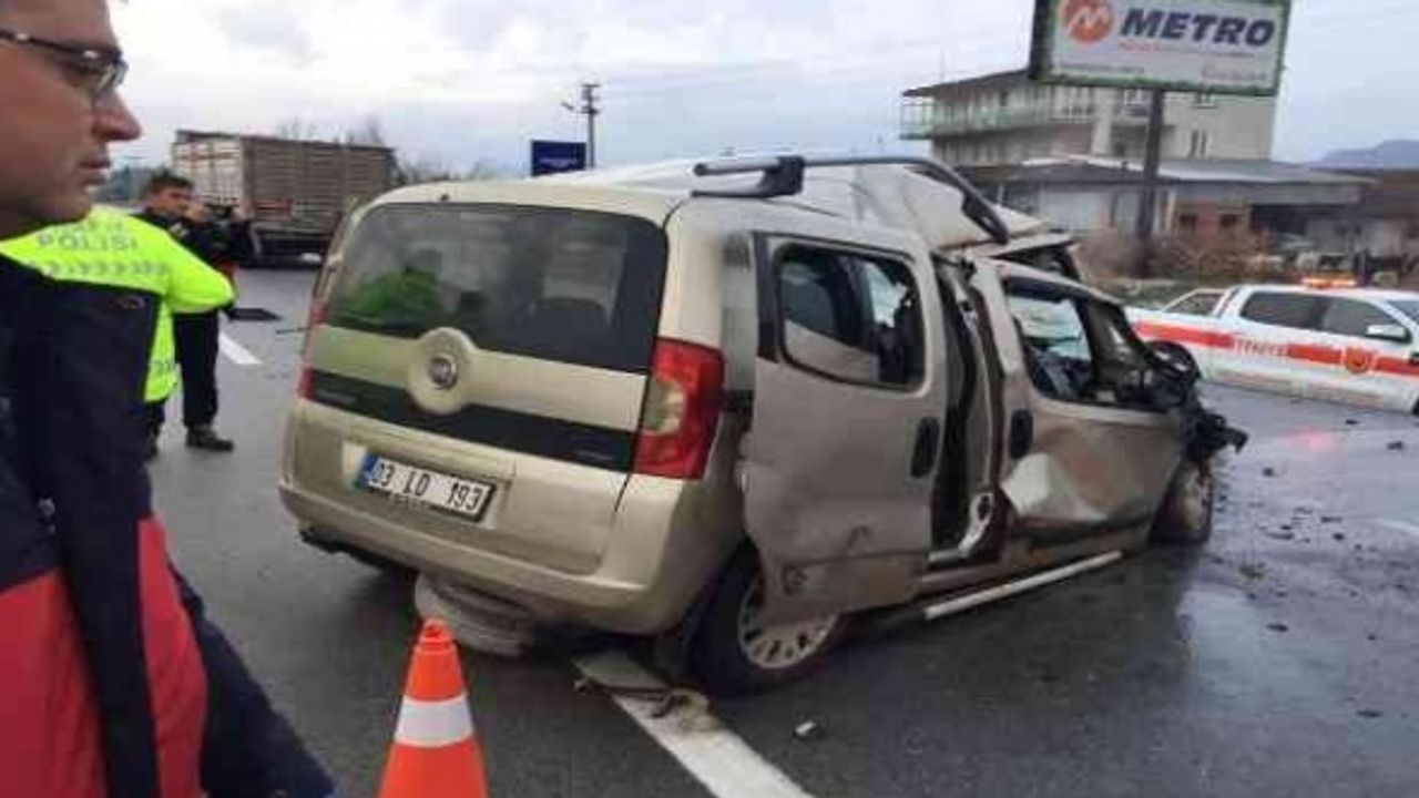 Antalya yolunda kaza: Afyonlu 4 kişi hayatını kaybetti