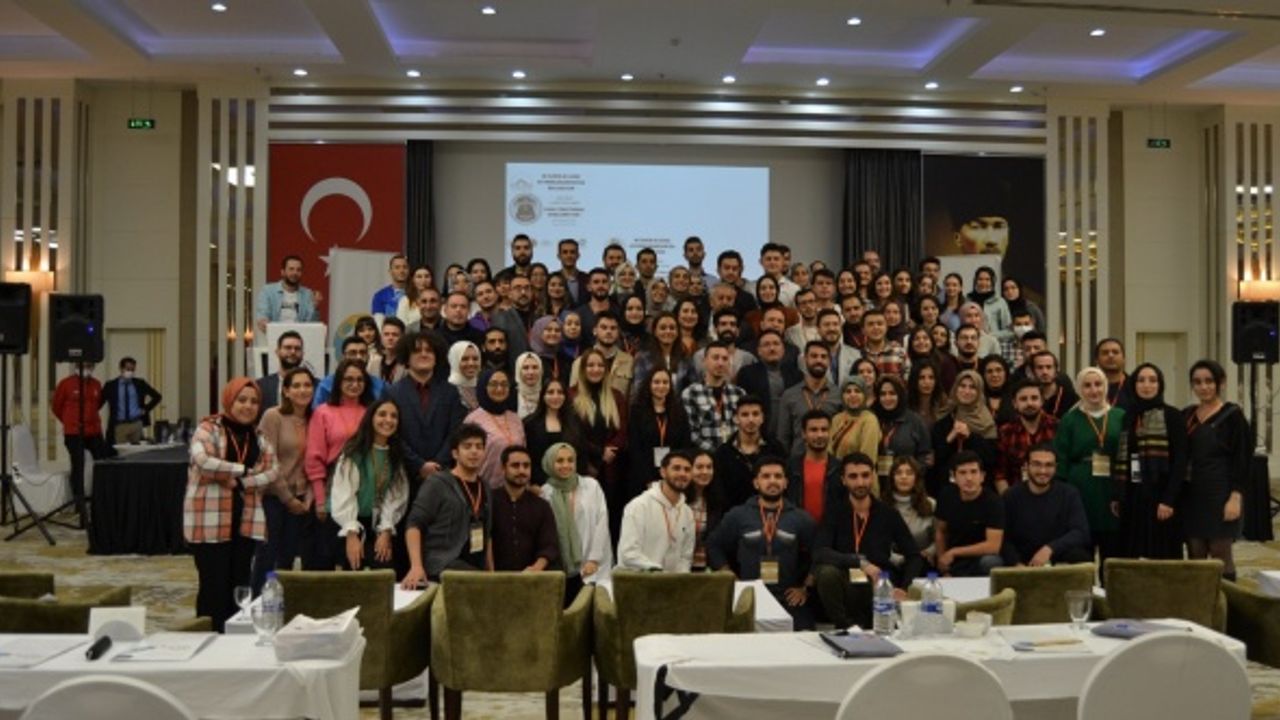 ‘Lider Genç Kitap Kahve’ projesi kapsamında 81 ilden 81 öğrenci Afyon'da buluştu
