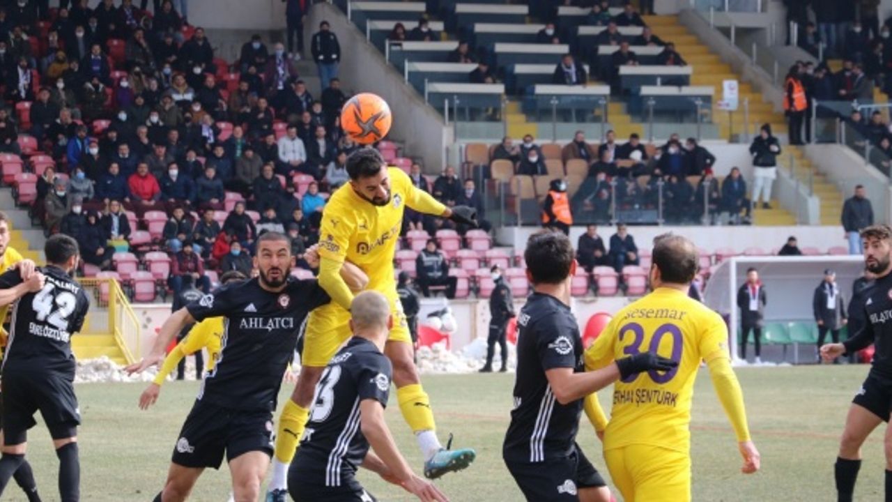 Maç Sonucu: Afyonspor: 3 - Çorum FK: 1