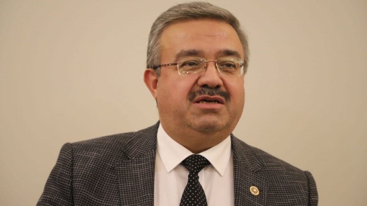 AK Partili Yurdunuseven'den "yarım asır hizmet görmeyen millet" açıklaması