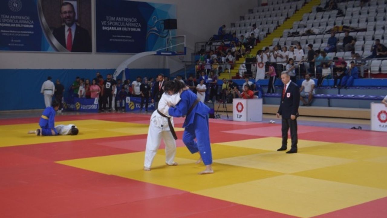Afyon'da düzenlenen Türkiye Judo Şampiyonası sona erdi