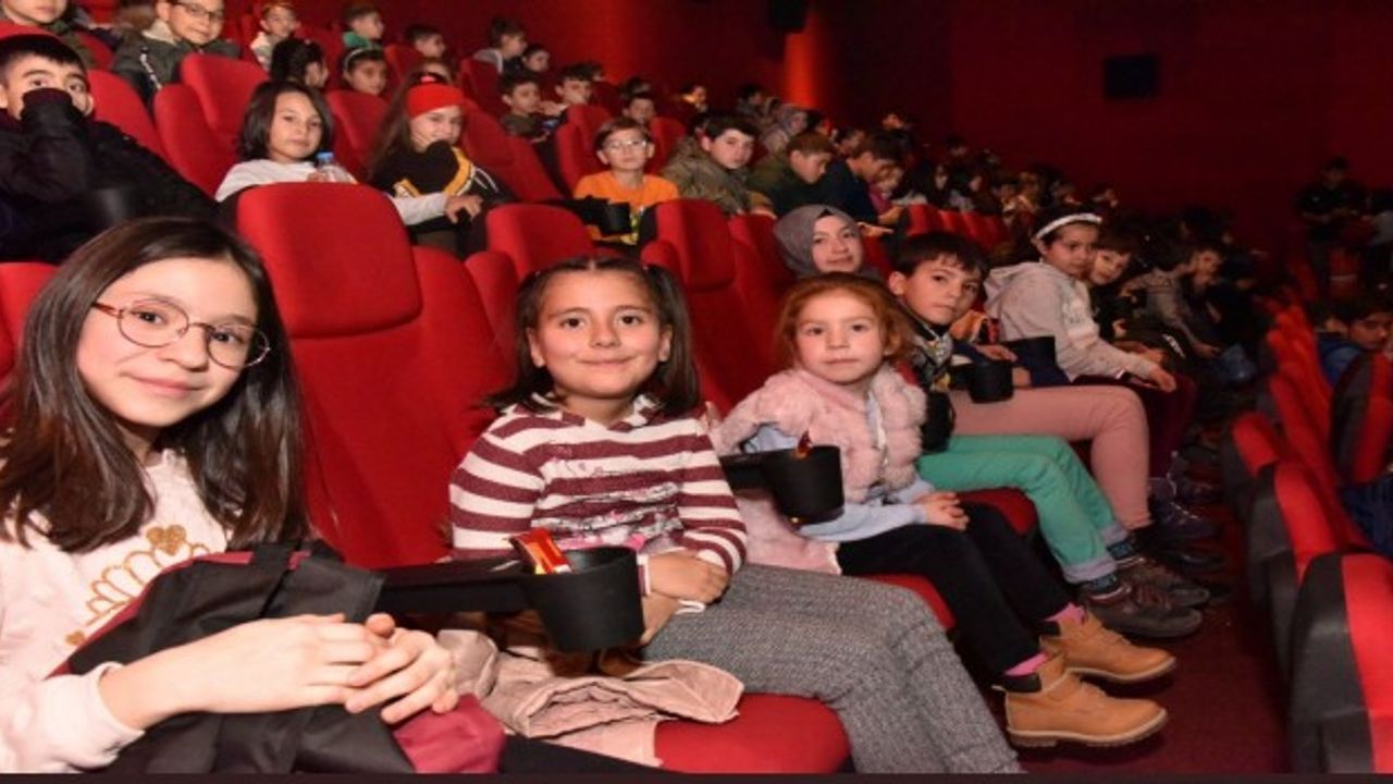 Sinema günleri Cep Herkülü Naim Süleymanoğlu ile sona erdi