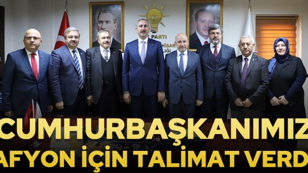 Adalet Bakanı Abdulhamit Gül'den AK Parti'ye ziyaret