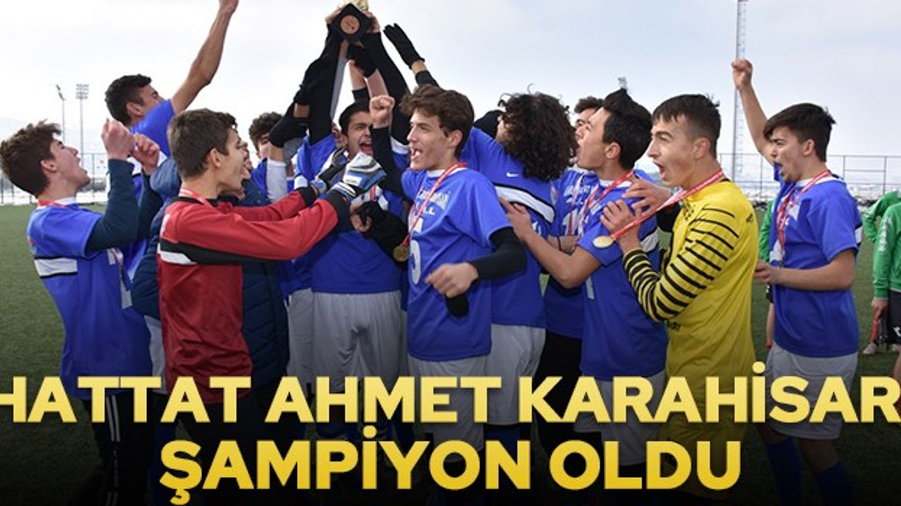 Hattat Ahmet Karahisari şampiyon