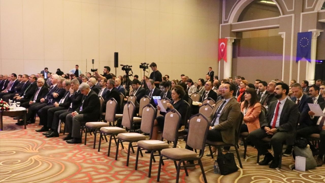 "İdari Yargıda Bireysel Başvuru İhlal Kararları Bölge Toplantısı" İzmir'de gerçekleştirildi