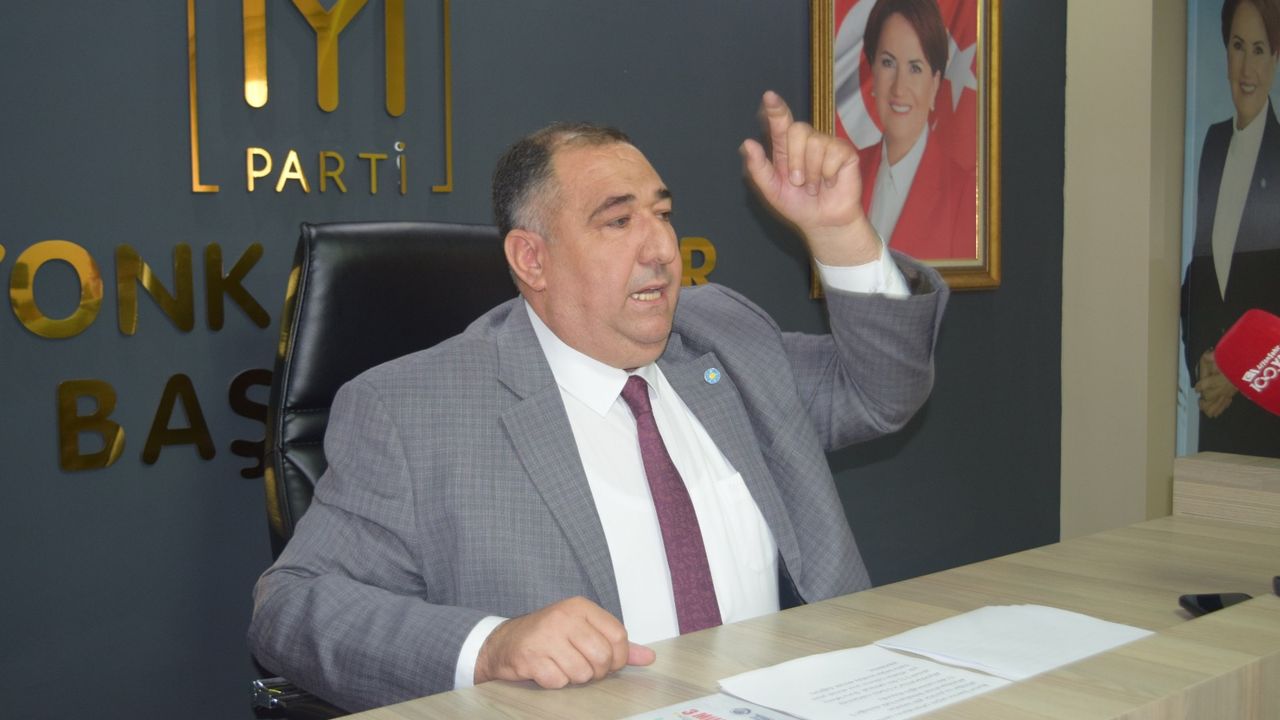 İYİ Partili Mısırlıoğlu: Seçim yaklaştıkça Zeybek'i bir panik sardı