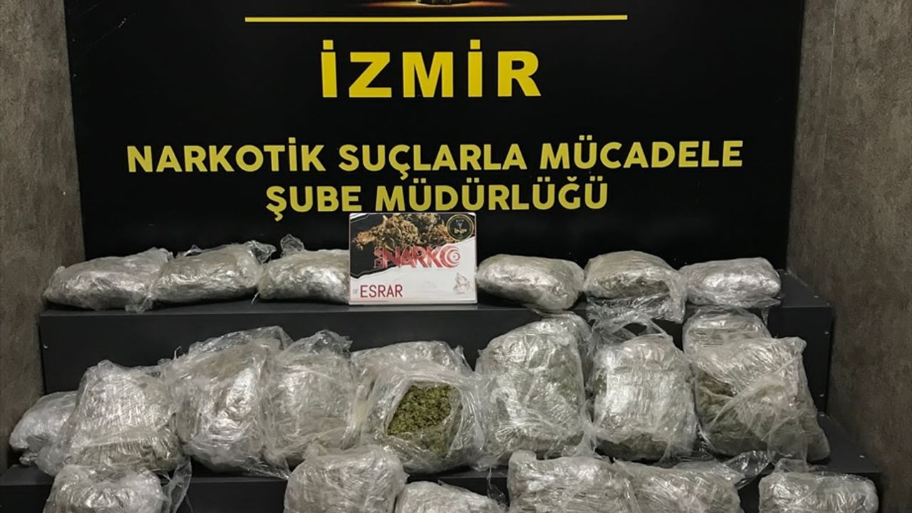 İzmir'de kamyonette uyuşturucu ele geçirilmesiyle ilgili bir zanlı tutuklandı