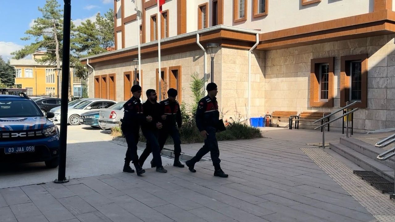 Afyon'da FETÖ operasyonu: aranan eski polis yakalandı