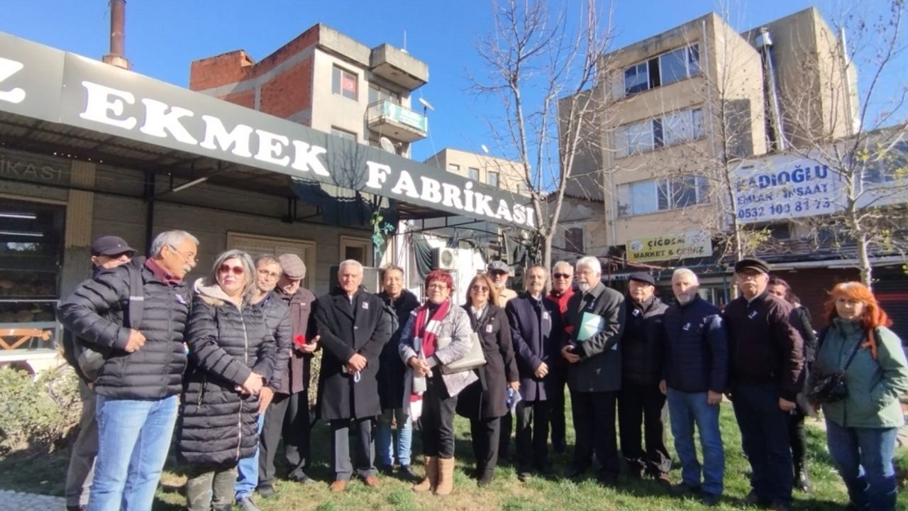 Gazeteci yazar Uğur Mumcu İzmir'de anıldı