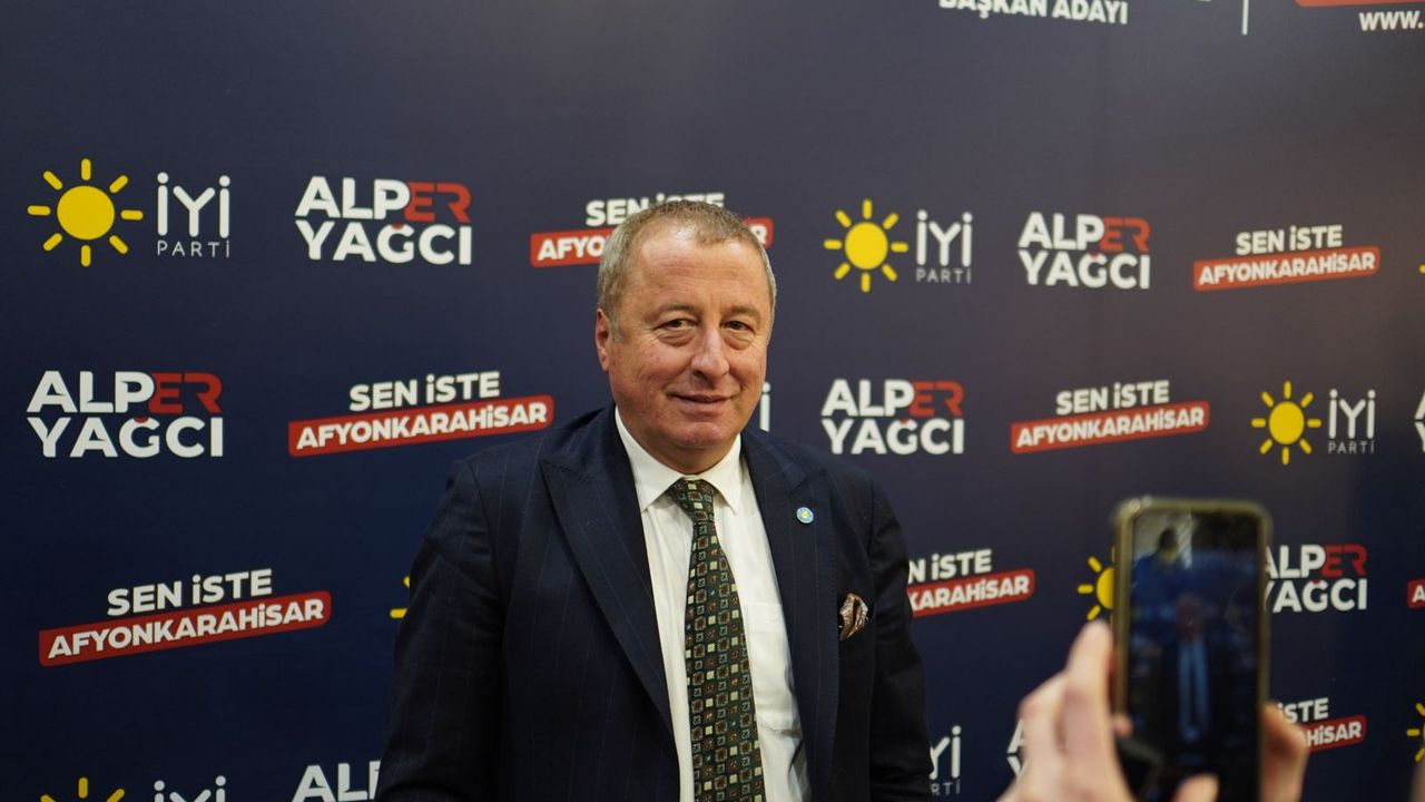 İYİ Partili Hakan Şeref Olgun duyurdu: Futbolun flaş ismi Afyonspor için geliyor…