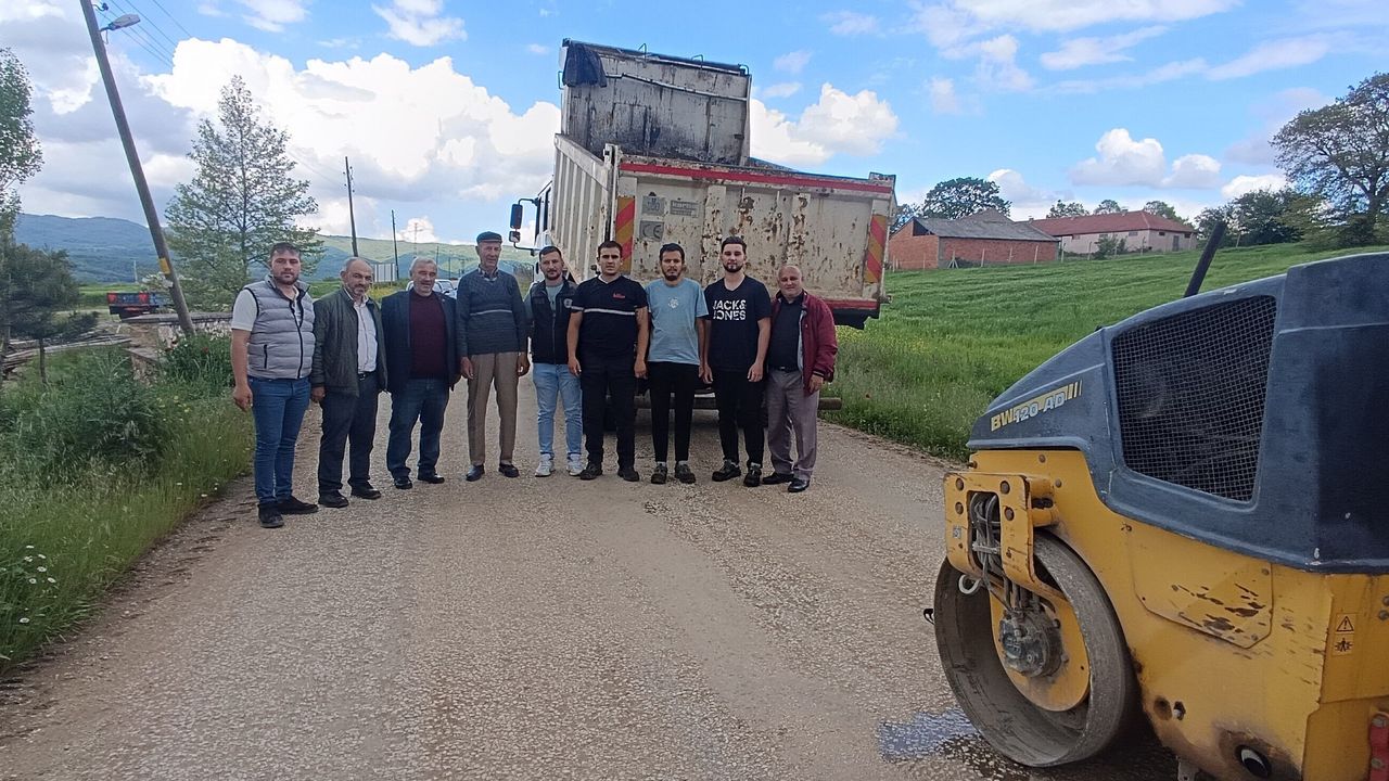Bilecik İl Özel İdaresi'nden Bayram Öncesi Köy Yollarında Bakım ve Onarım Seferberliği