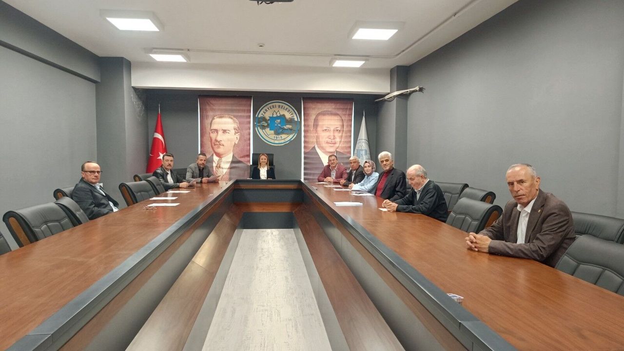 Pazaryeri'nde Belediye Meclisi Olağanüstü Toplandı: Ek Bütçe ve Hibe Kullanımı Görüşüldü