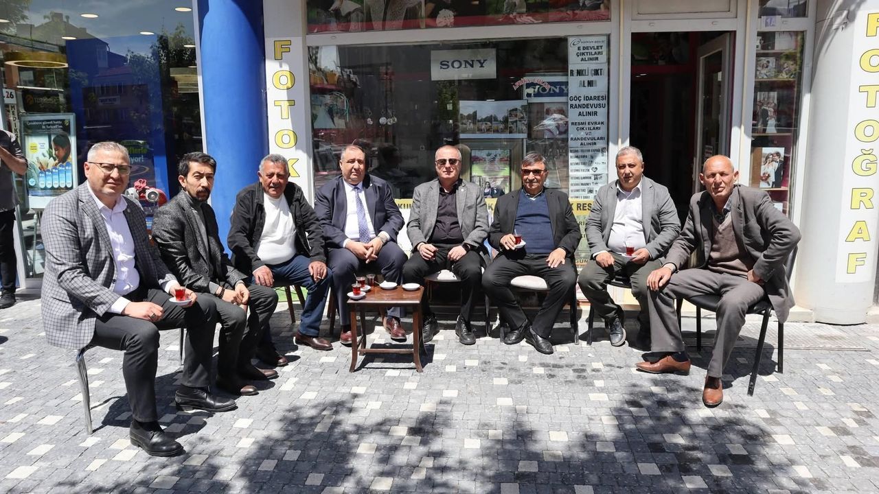 İYİ Partili Olgun Emirdağ Esnafıyla Bir Araya Geldi